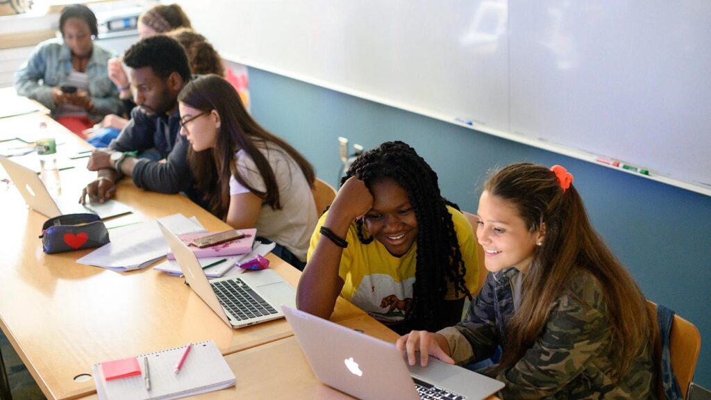 Girls in coding class